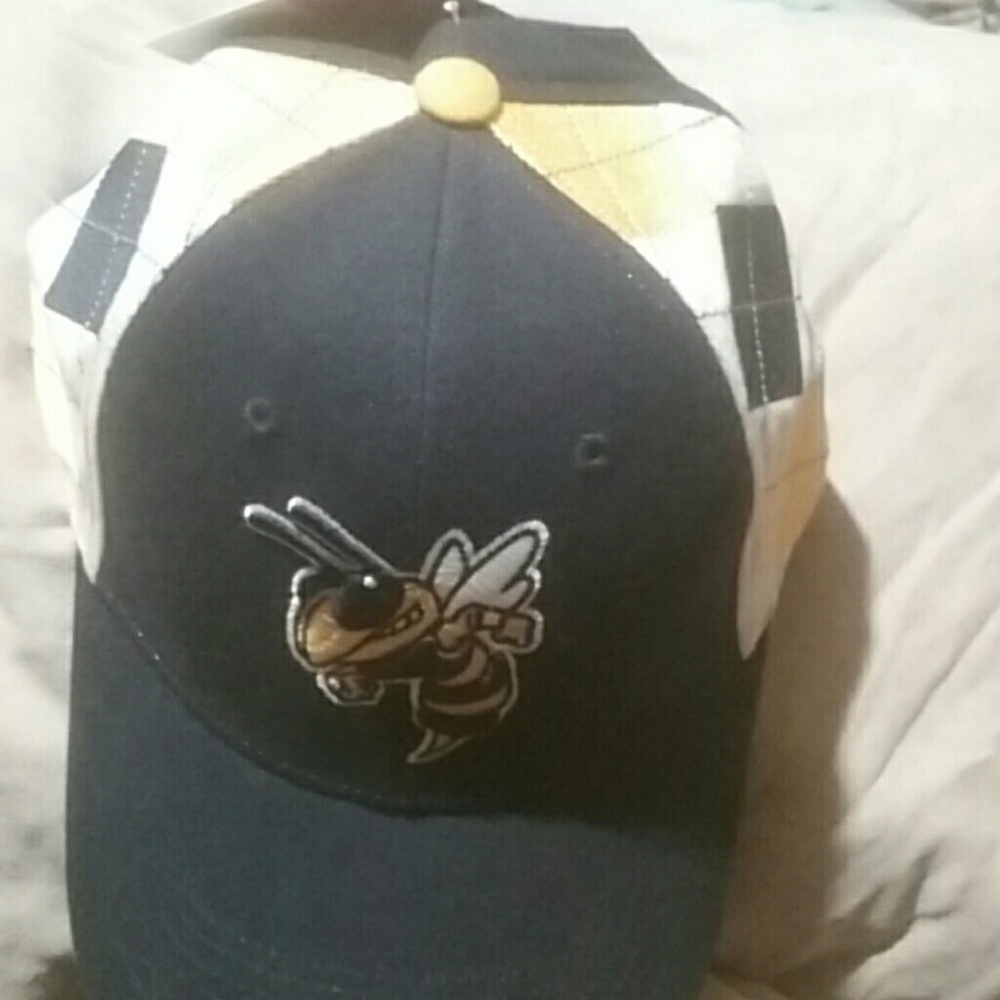 College hat - Picture 4 of 8